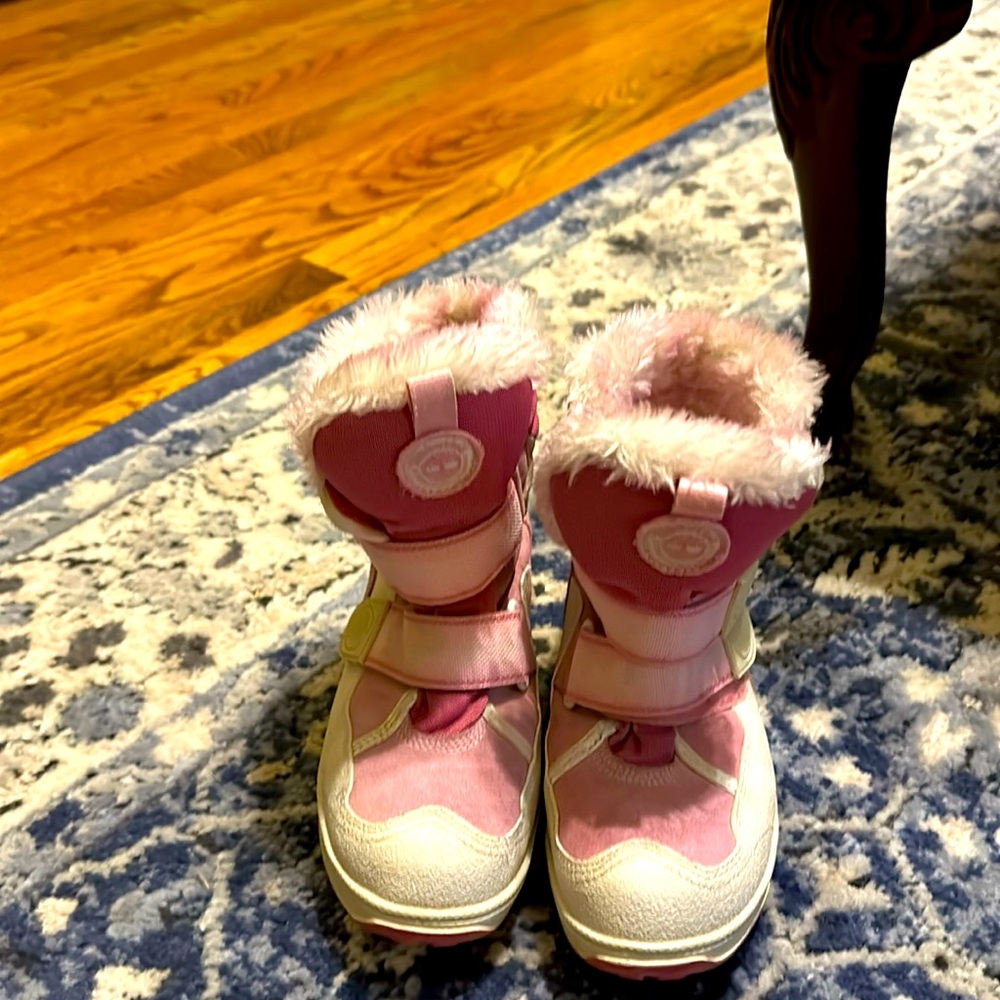 Timberland pink girls size 4.5 Thermolite snow boots